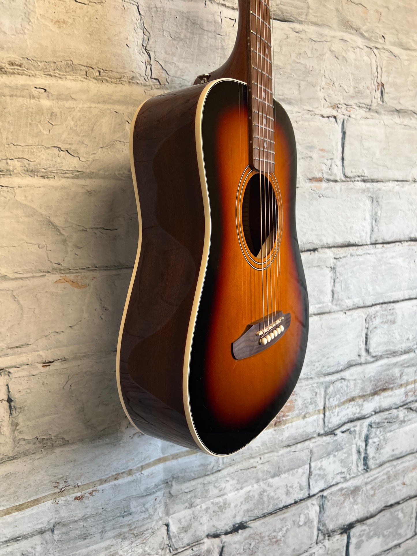 Fender California Standard Redondo Mini with bag