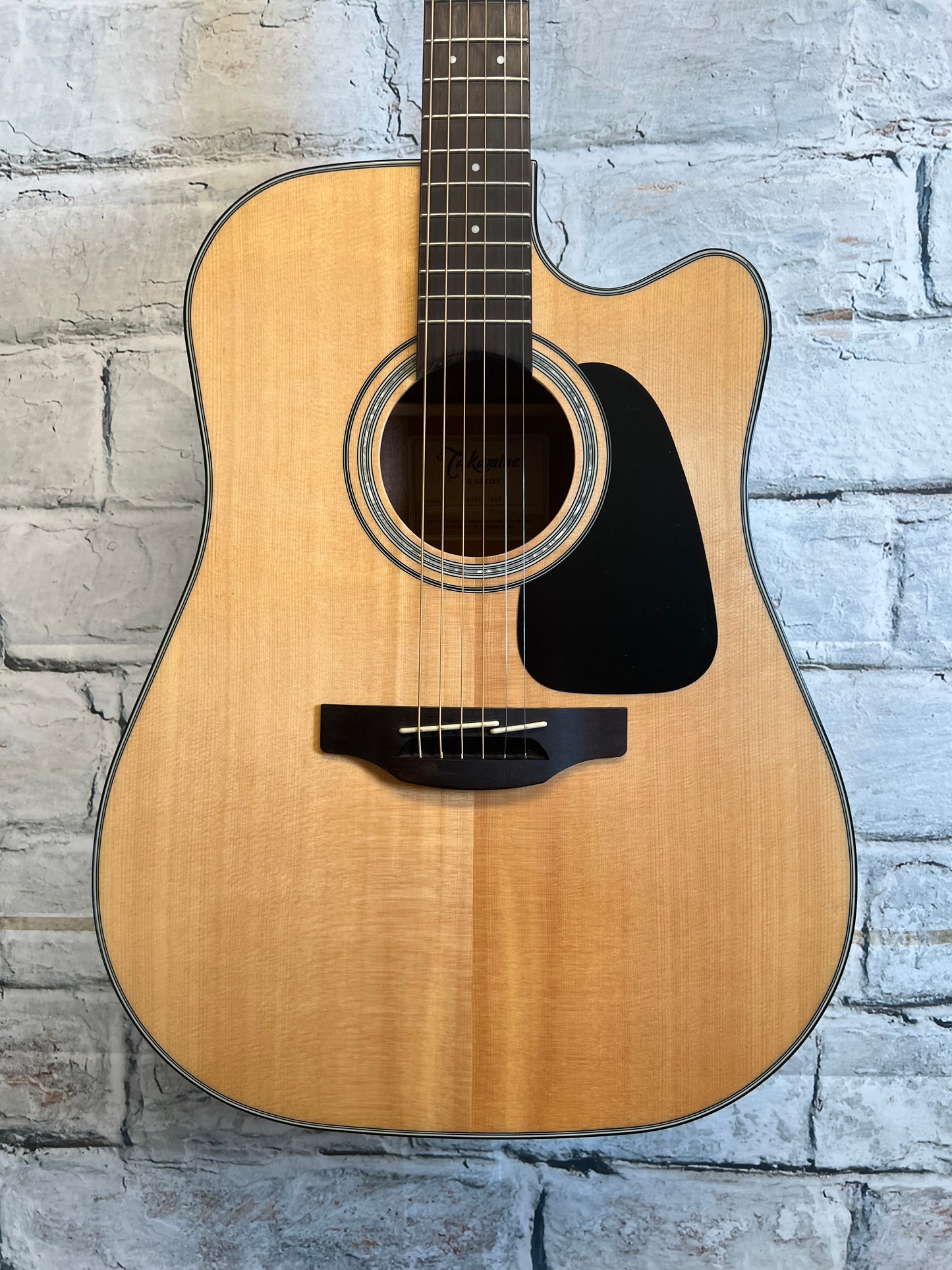 Used Takamine GD30CE Acoustic with Hardshell Case