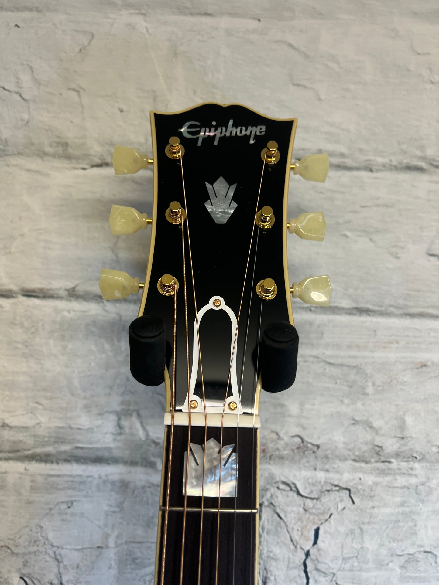 Epiphone 1957 SJ-200Reissue Acoustic/Electric Guitar-Vintage Sunburst