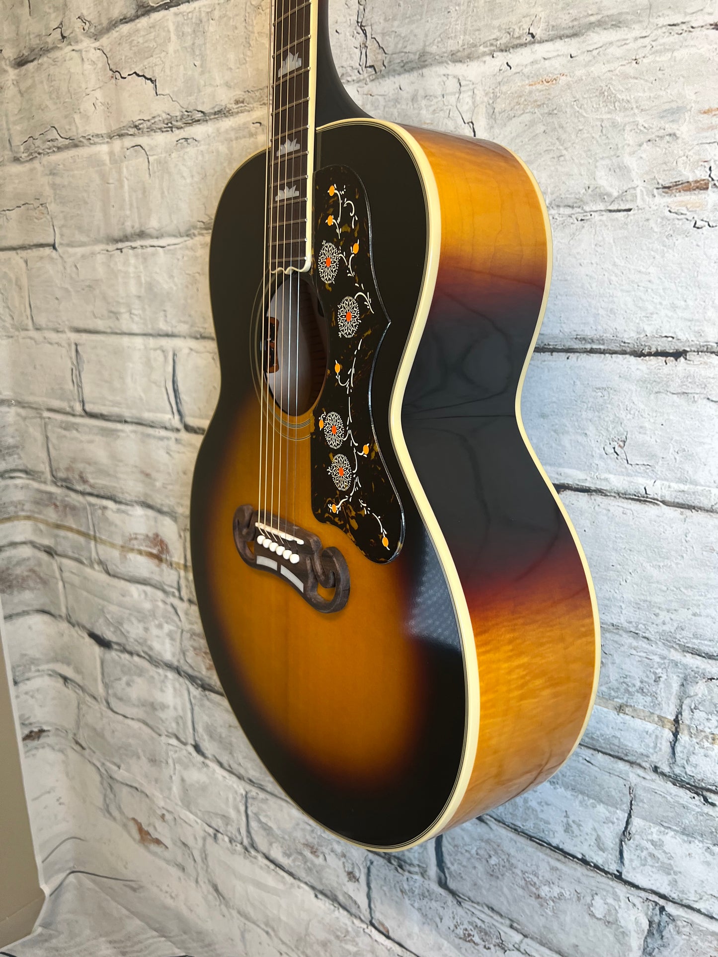 Epiphone 1957 SJ-200Reissue Acoustic/Electric Guitar-Vintage Sunburst
