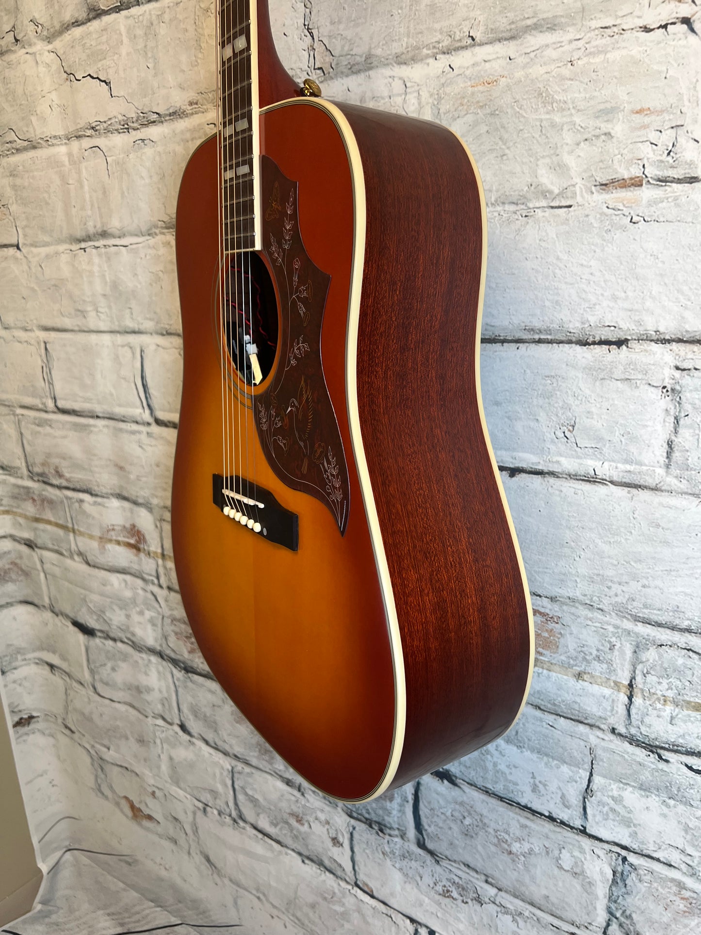 Epiphone Hummingbird Standard Cherry Sunburst