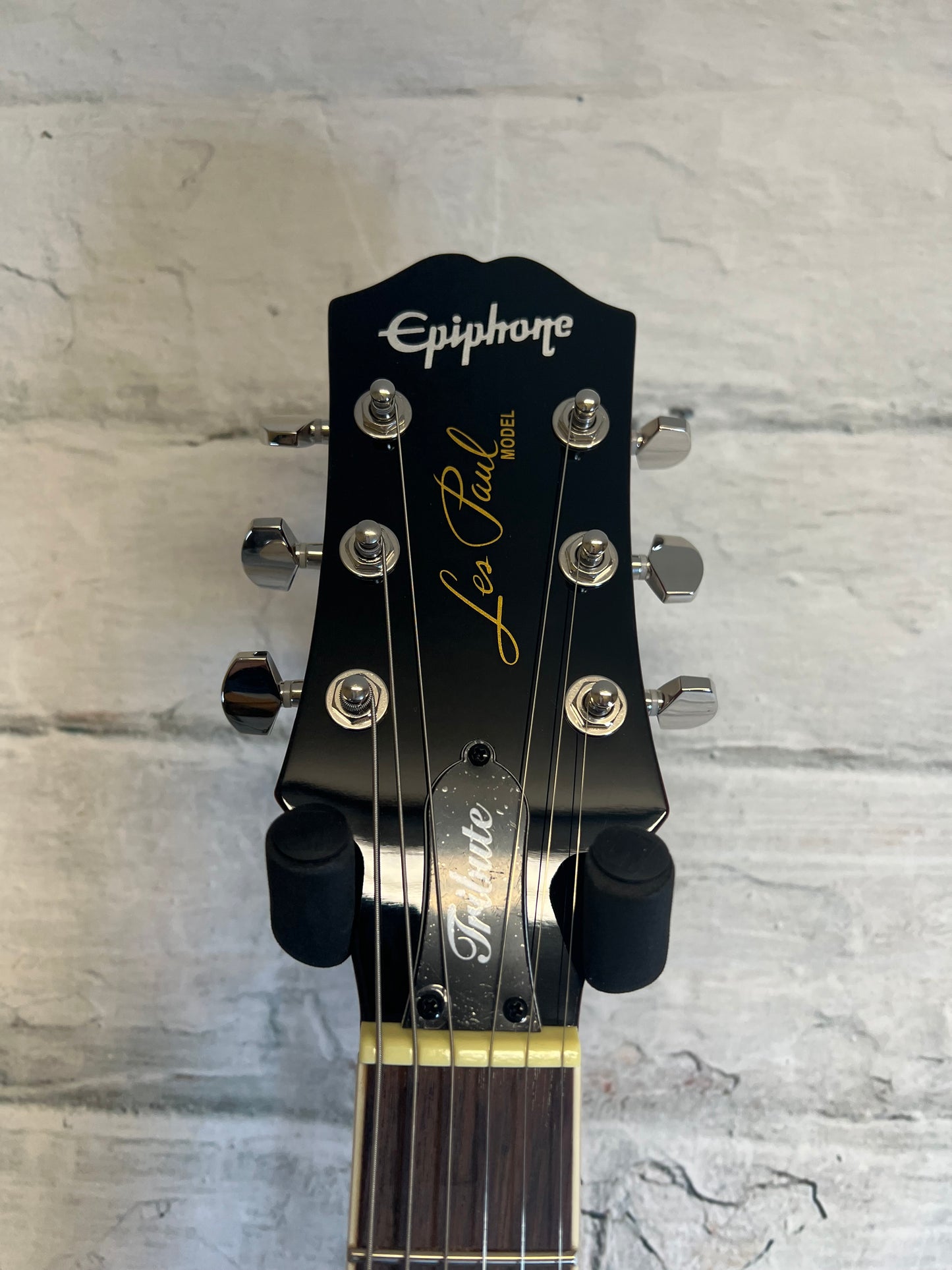 Epiphone Les Paul Tribute Electric Guitar-Heritage Cherry Sunburst