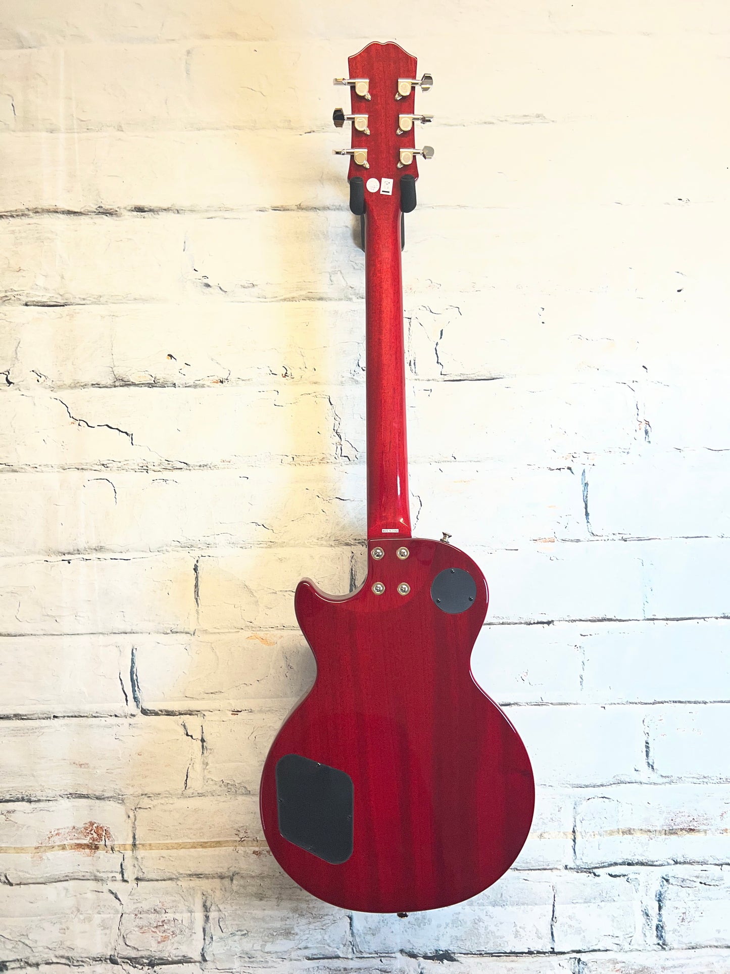 Epiphone Les Paul Tribute Electric Guitar-Heritage Cherry Sunburst