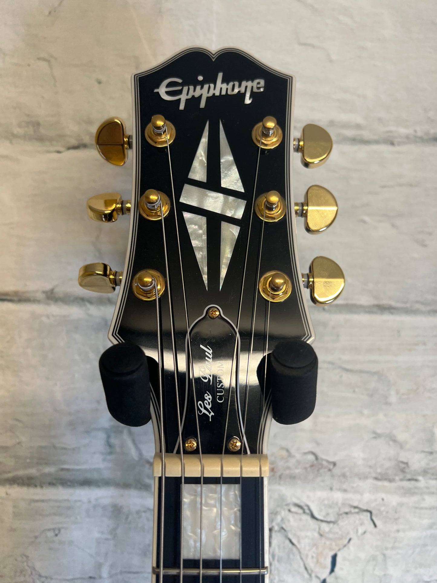 Used Epiphone Les Paul Custom-Ebony with Hardshell Case