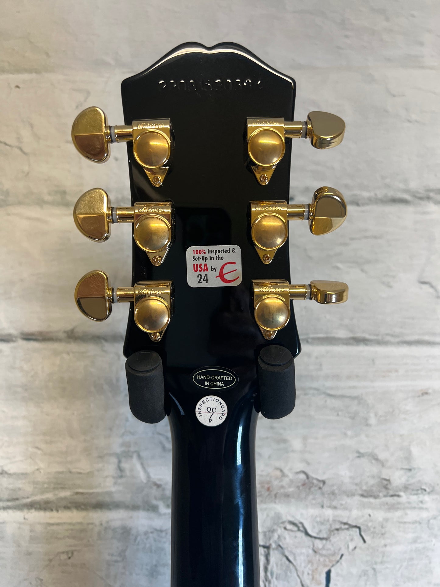 Used Epiphone Les Paul Custom-Ebony with Hardshell Case