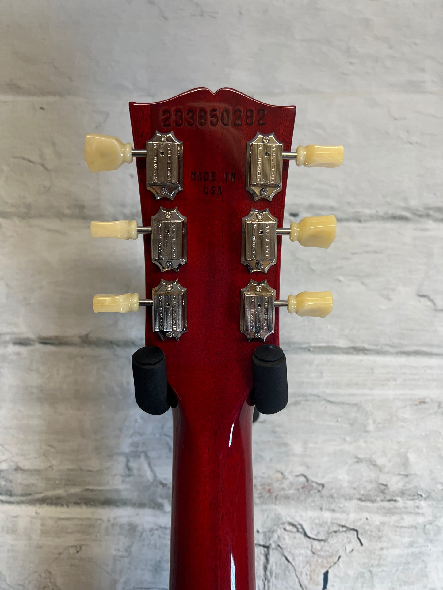 Gibson Es-335 Figured 60s Cherry with Hardshell Case