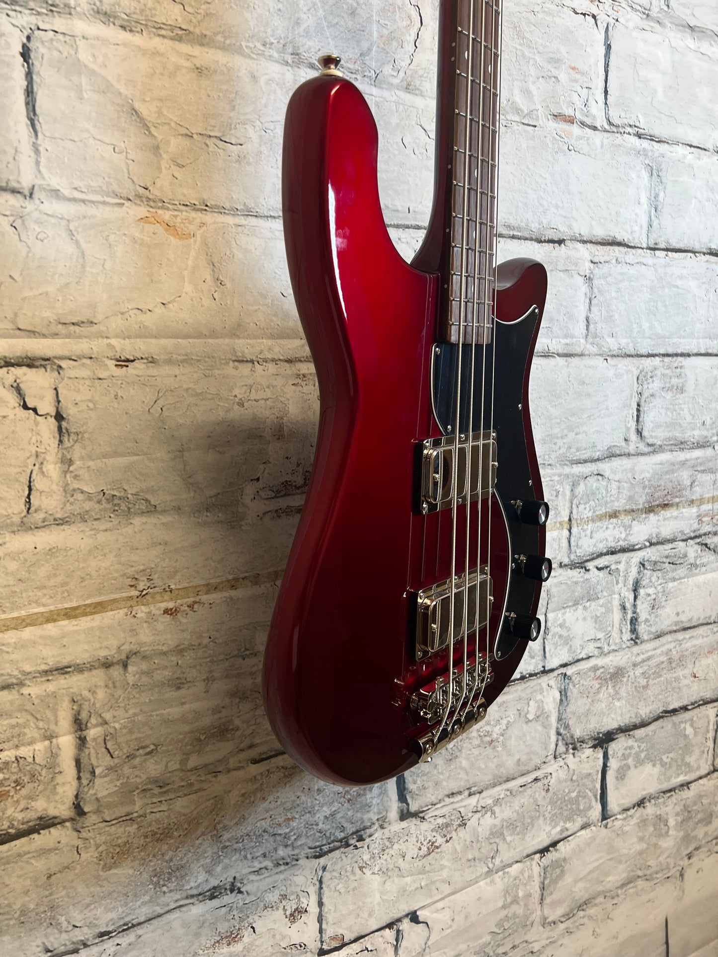 Epiphone Embassy Bass Sparkinlg Burgandy