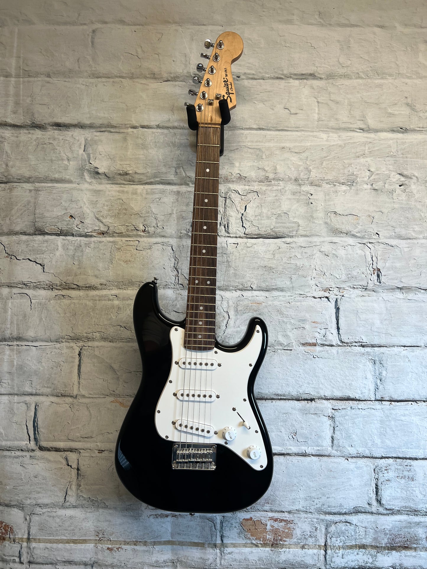 Fender Squier Strat Mini Black 3/4 Electric Guitar