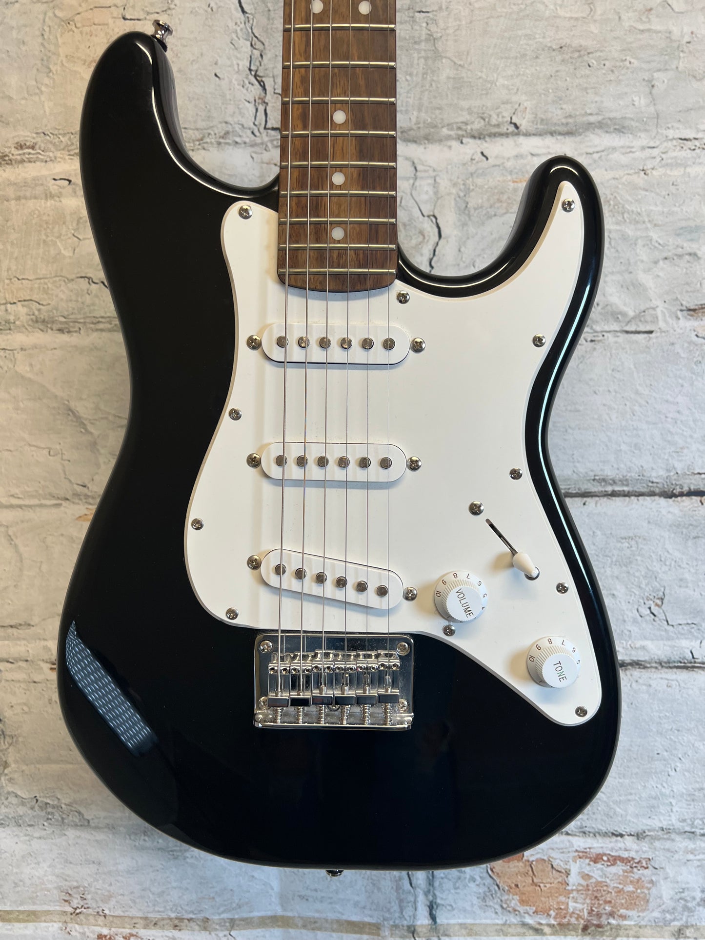 Fender Squier Strat Mini Black 3/4 Electric Guitar