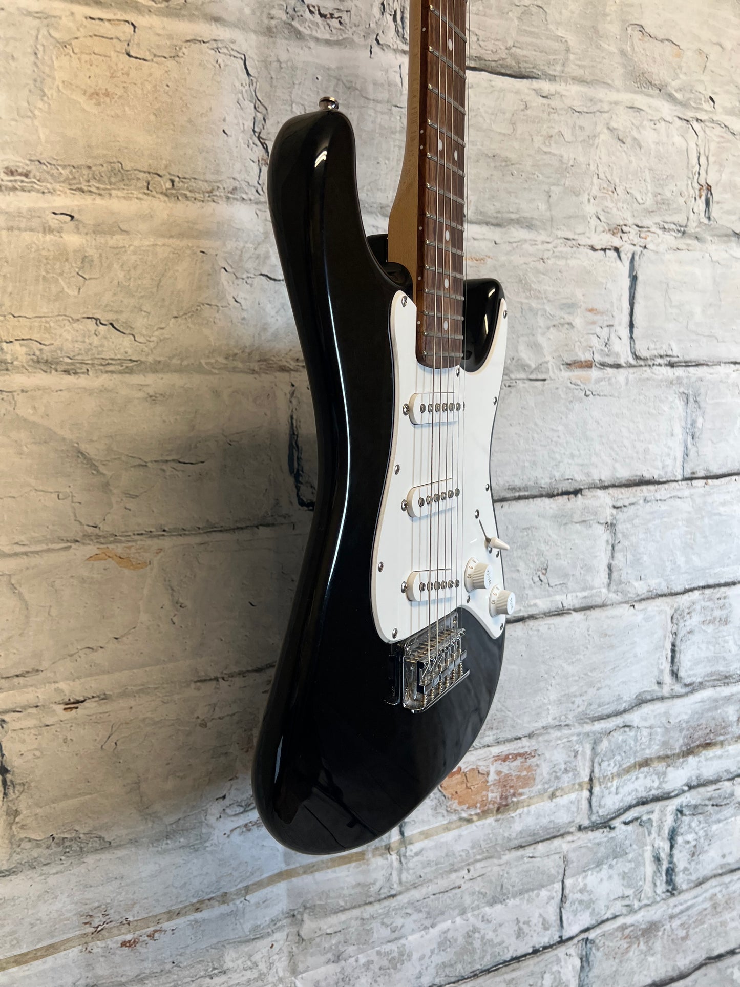 Fender Squier Strat Mini Black 3/4 Electric Guitar
