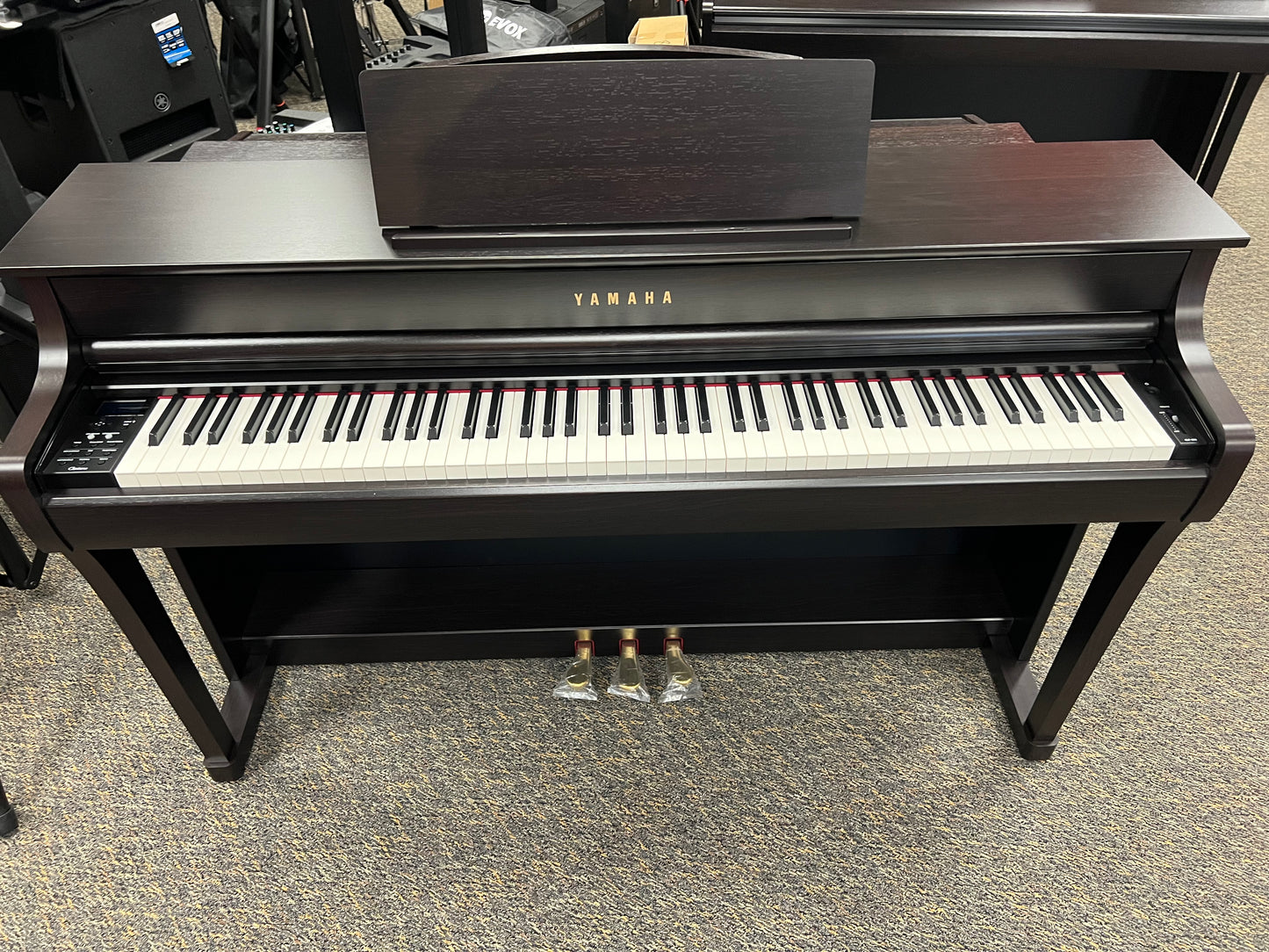 Yamaha Clarinova CLP835 Console Digital Piano