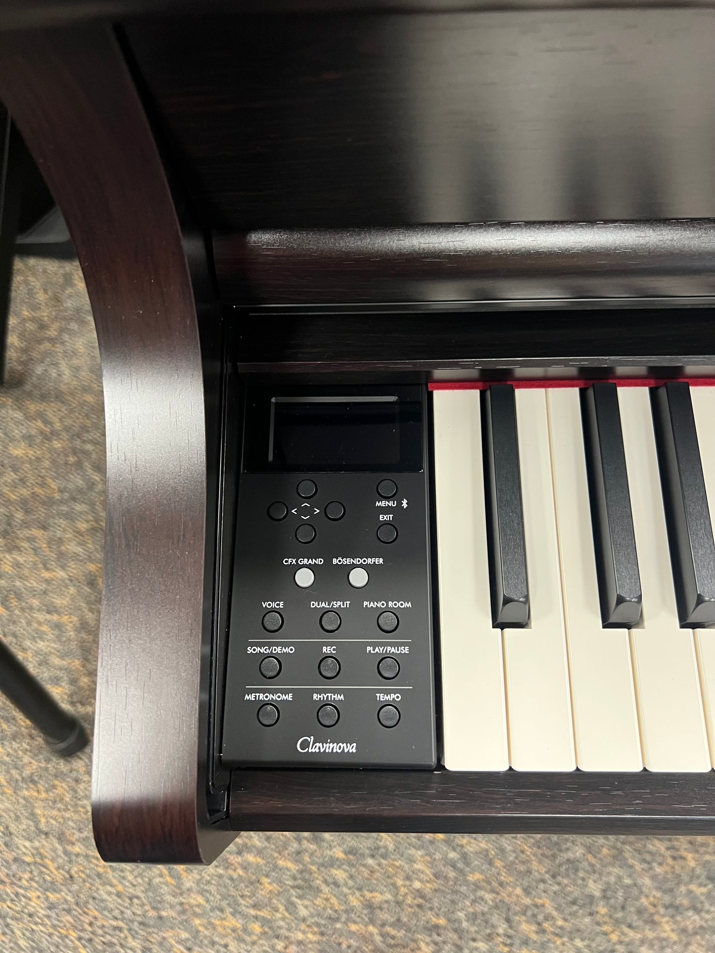 Yamaha Clarinova CLP835 Console Digital Piano