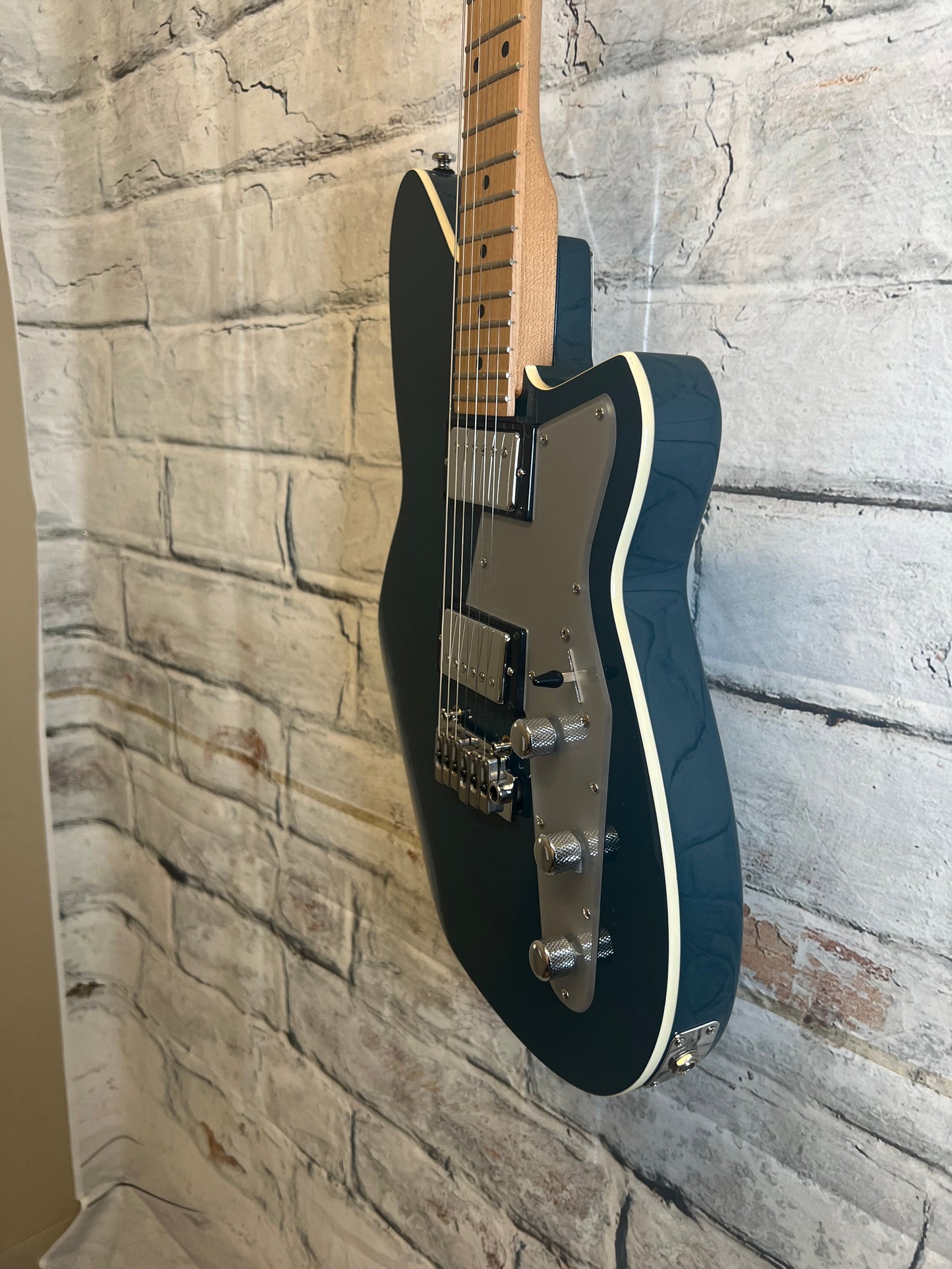 Used Reverened Jetstream HB High Tide Blue with Hardshell Case