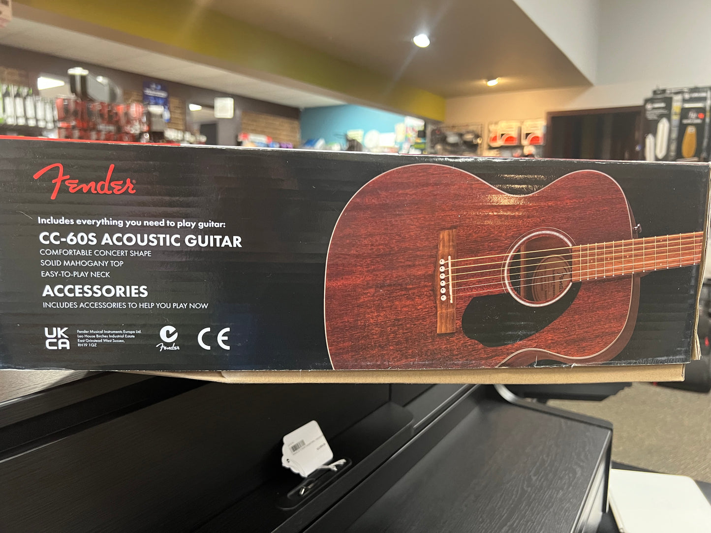 Fender CC-60S Concert Pack V2, All Mahogany