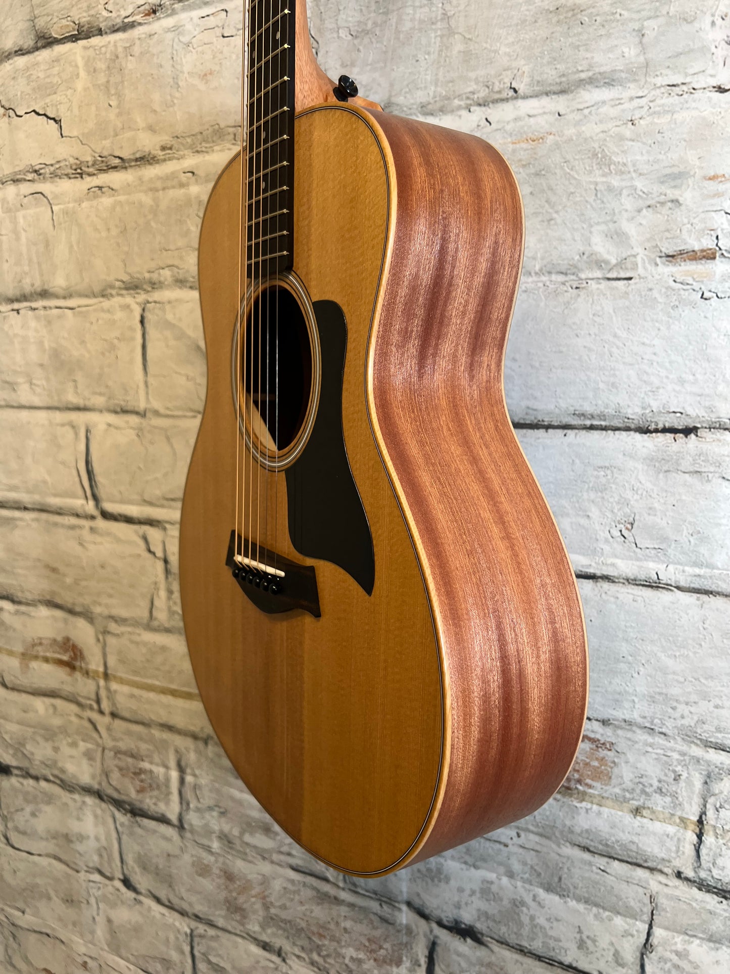 Taylor GS Mini Sapele Acoustic Guitar with bag