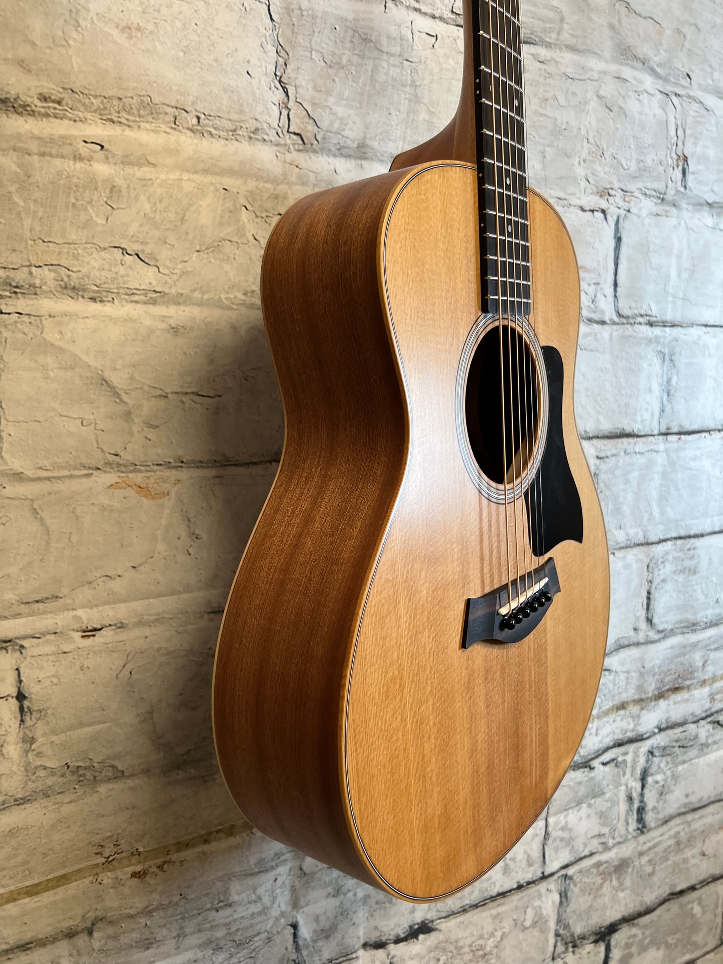 Taylor GS Mini Sapele Acoustic Guitar with bag