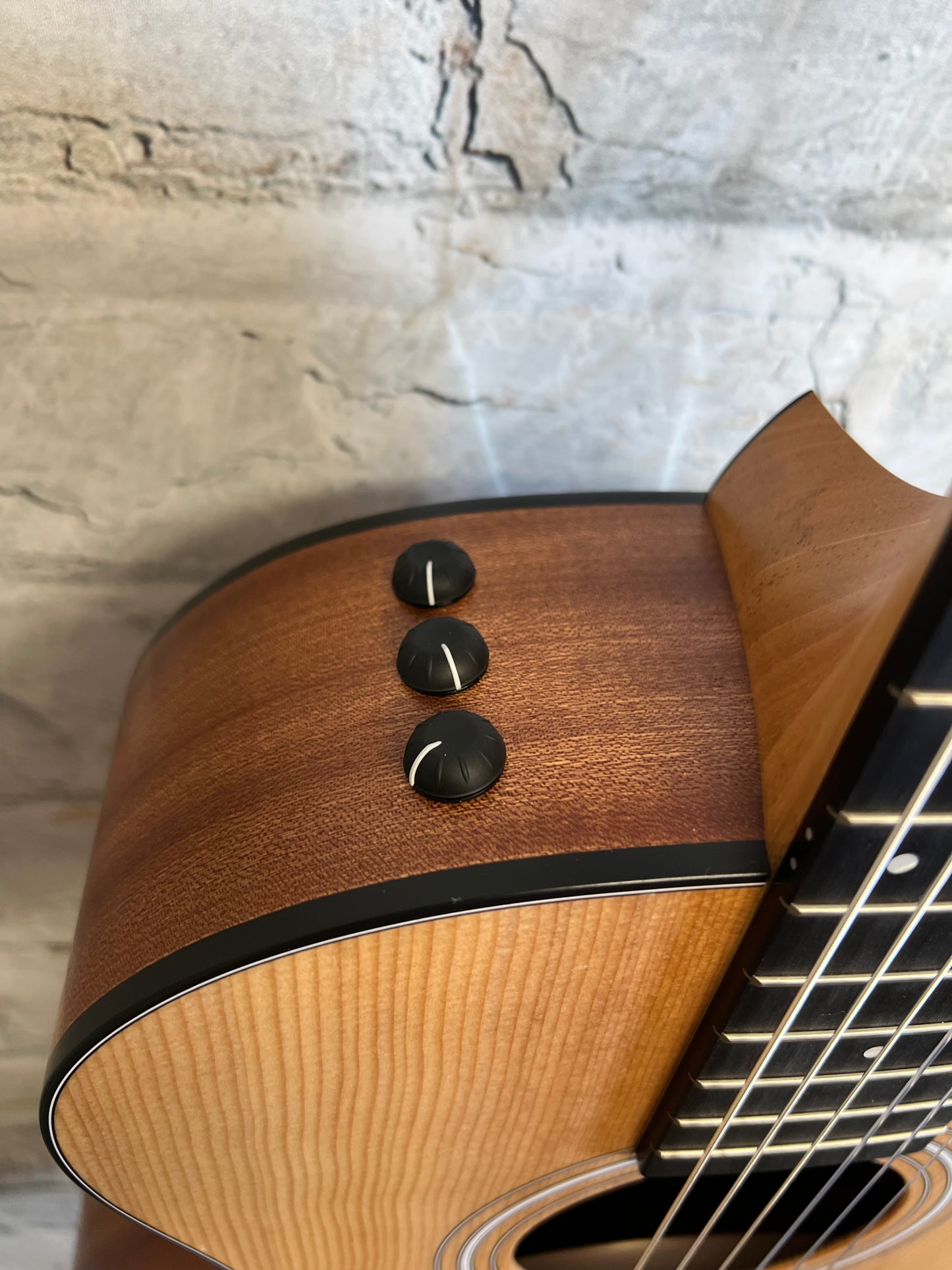 Taylor 112ce-N Grand Concert Acoustic-electric Nylon String Guitar