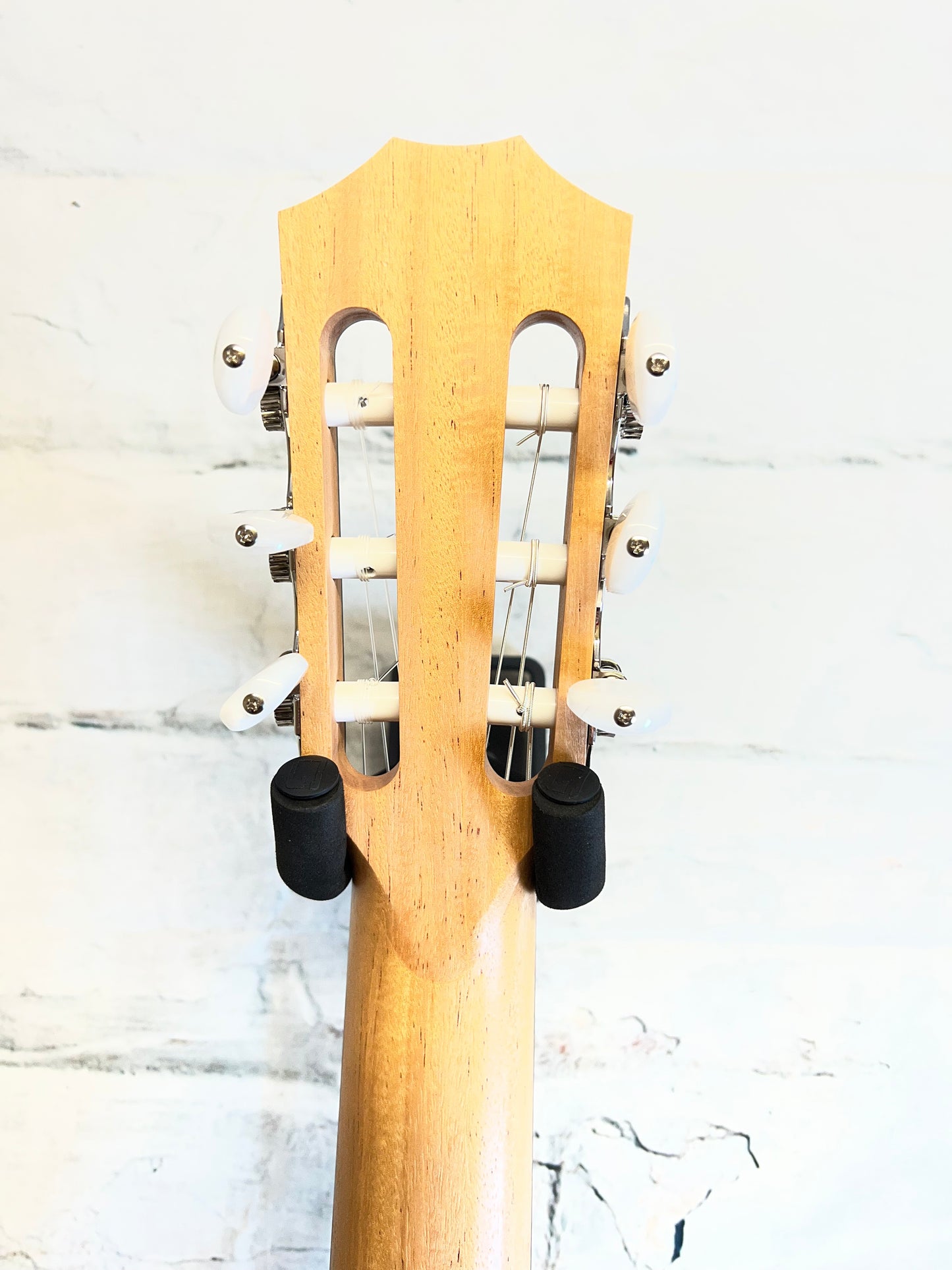 Taylor 112ce-N Grand Concert Acoustic-electric Nylon String Guitar