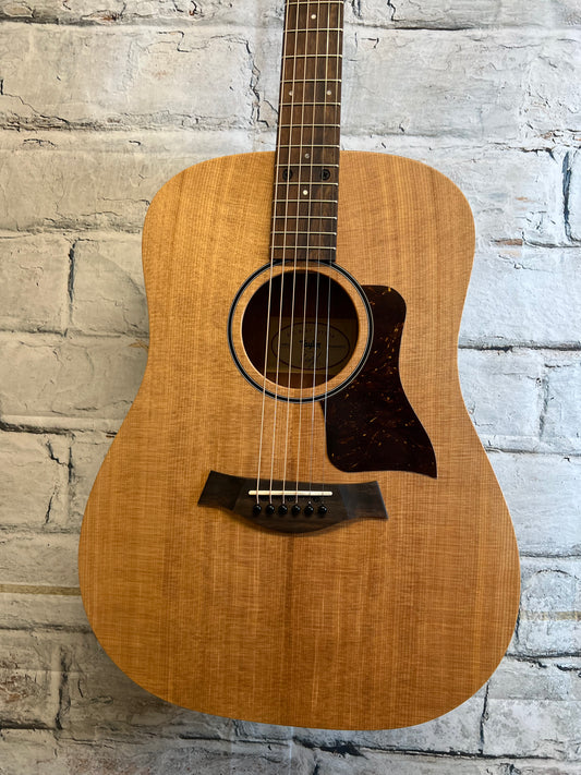 Taylor Bbte Big Baby Acoustic Electric Guitar with gig bag