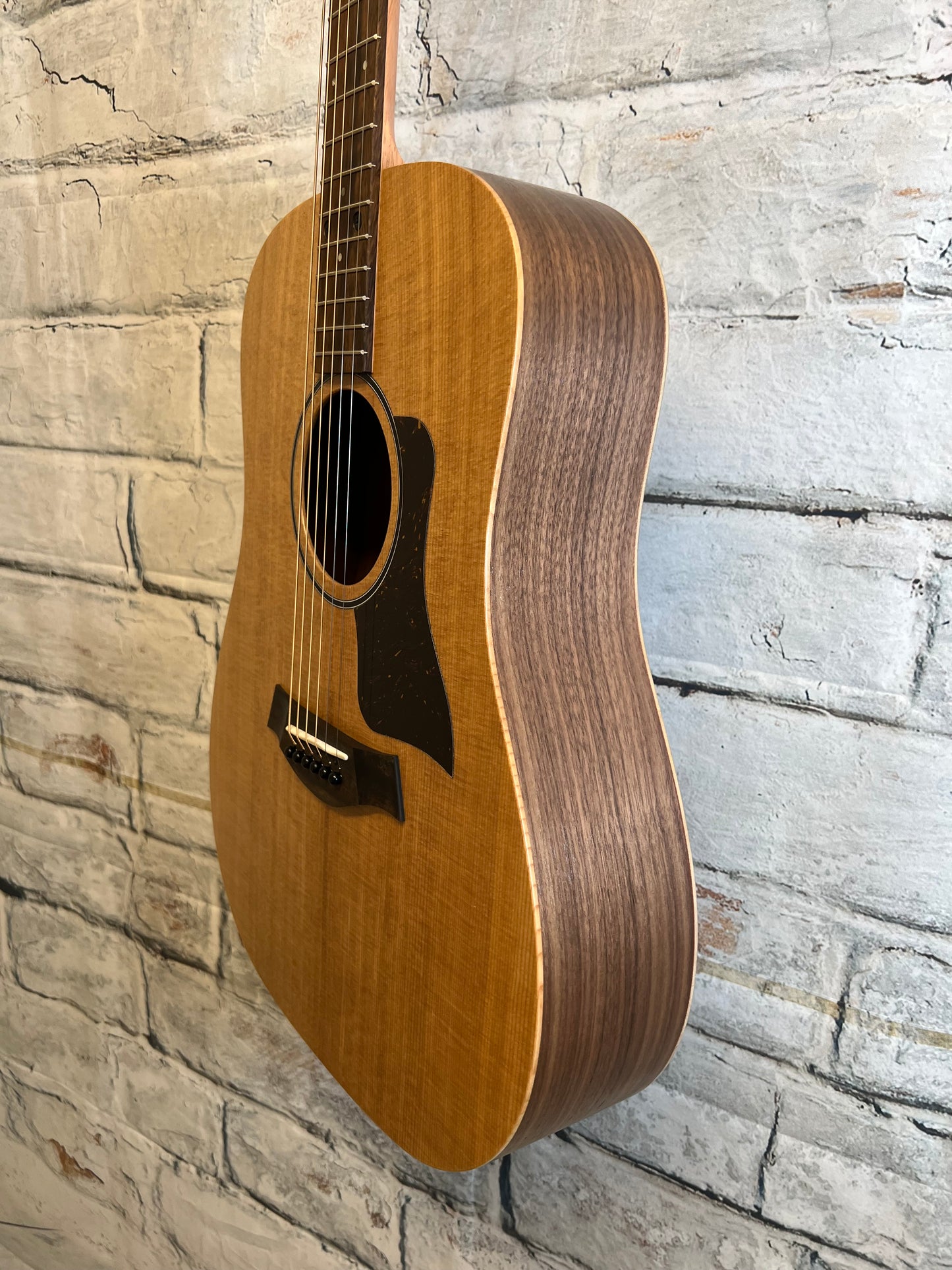 Taylor Bbte Big Baby Acoustic Electric Guitar with gig bag