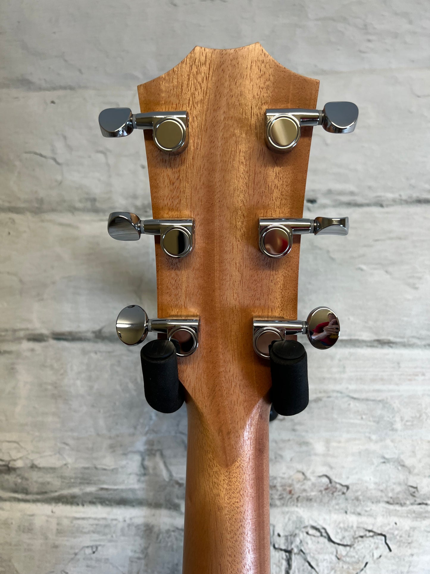 Taylor Bbte Big Baby Acoustic Electric Guitar with gig bag