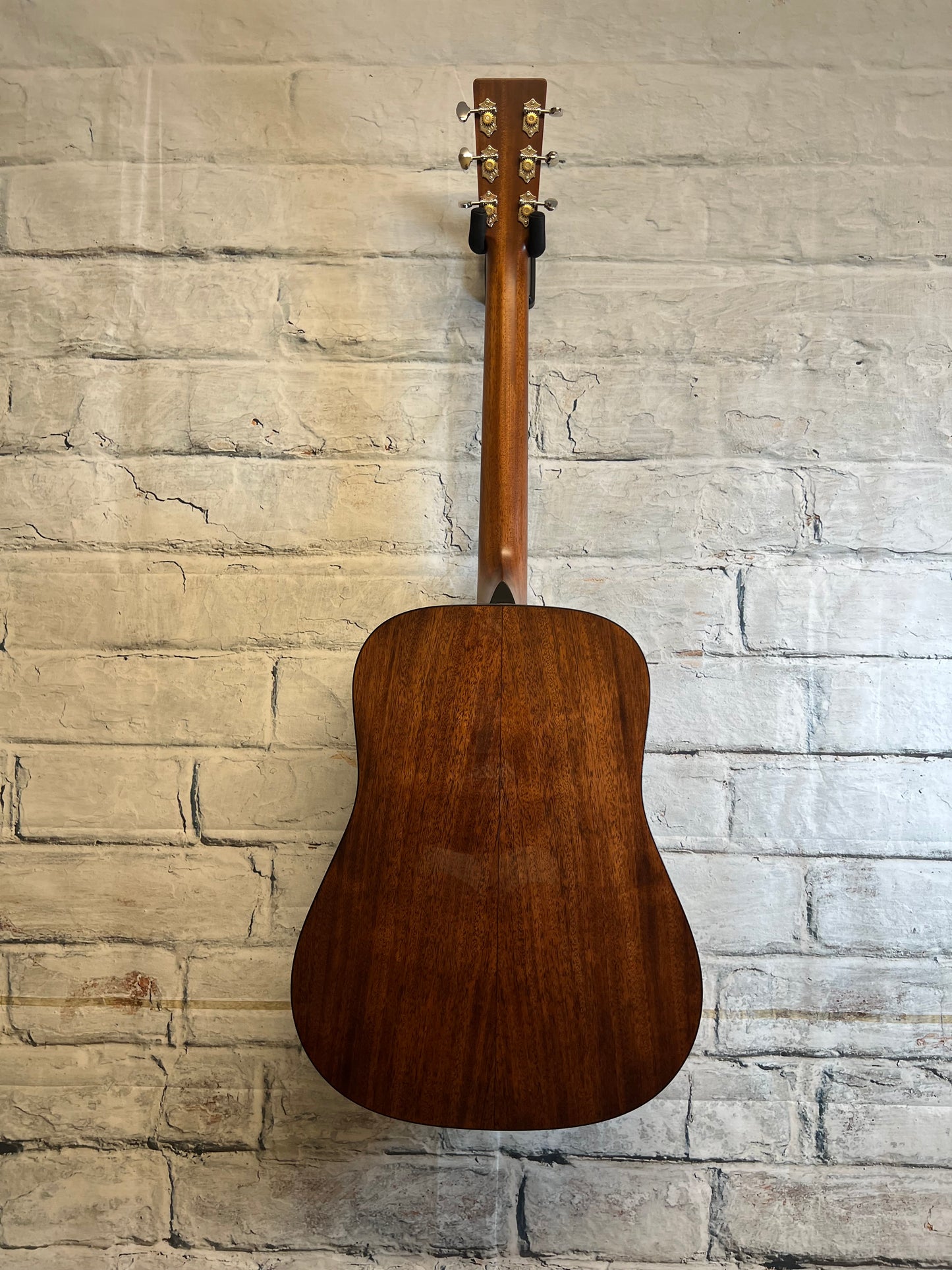 Martin D-18 Acoustic Guitar with Hardshell Case- Sunburst