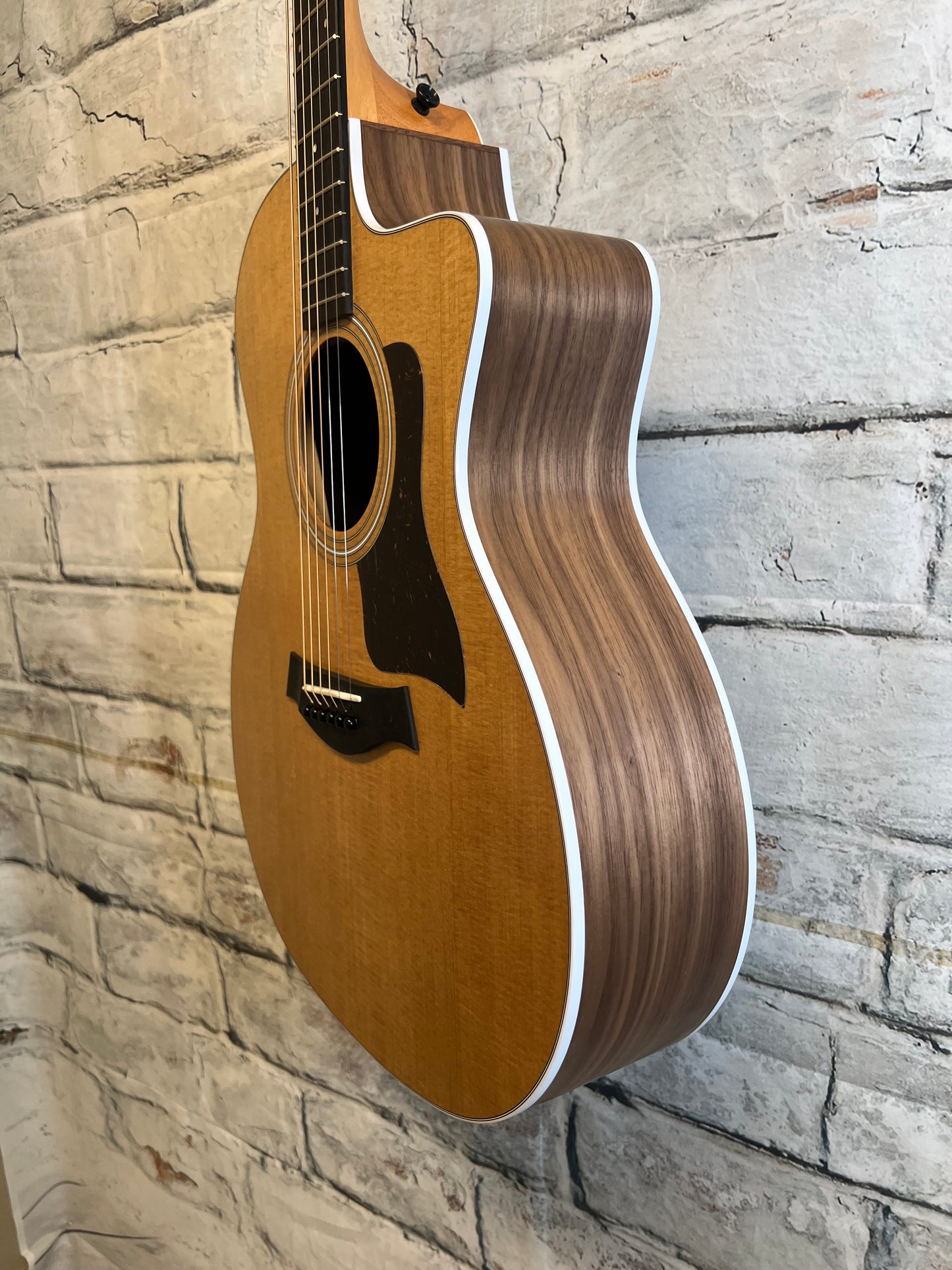 Taylor 214ce Grand Auditorium Acoustic-Electric Guitar