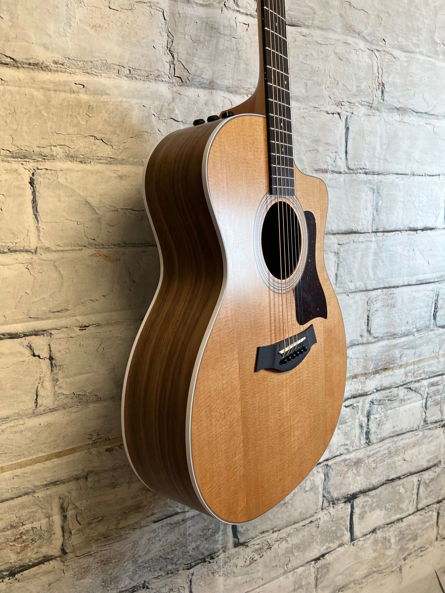 Taylor 214ce Grand Auditorium Acoustic-Electric Guitar