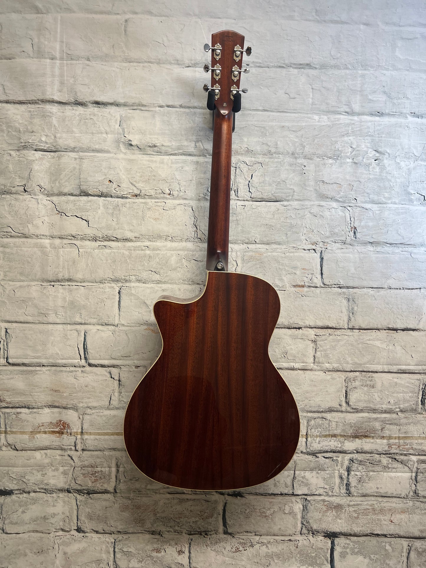Alvarez Masterworks Grand Auditorium Acoustic Electric Guitar with Bag