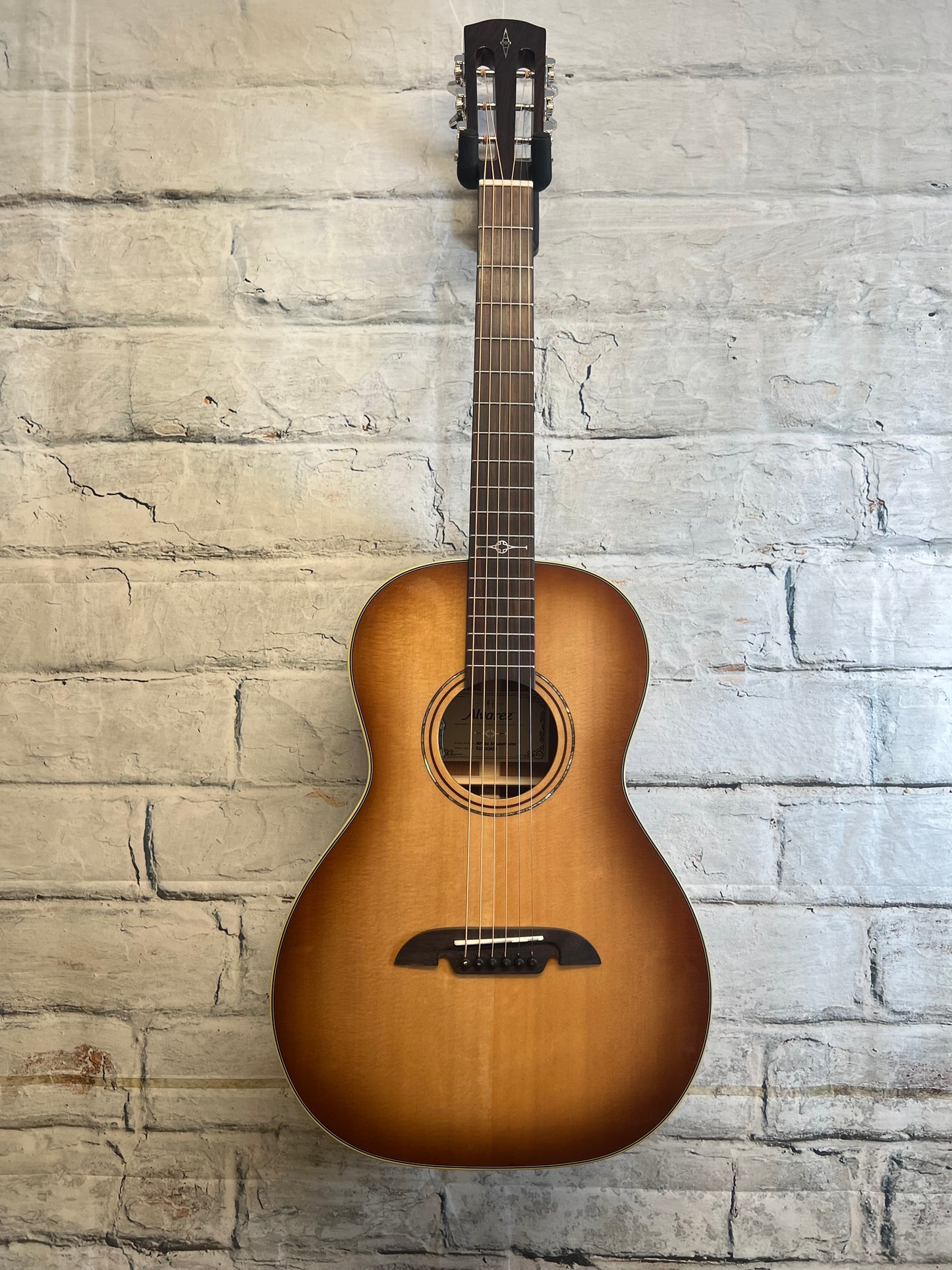 Alvarez Masterworks Parlor Acoustic Electric Guitar-SHADOWBURST with Bag