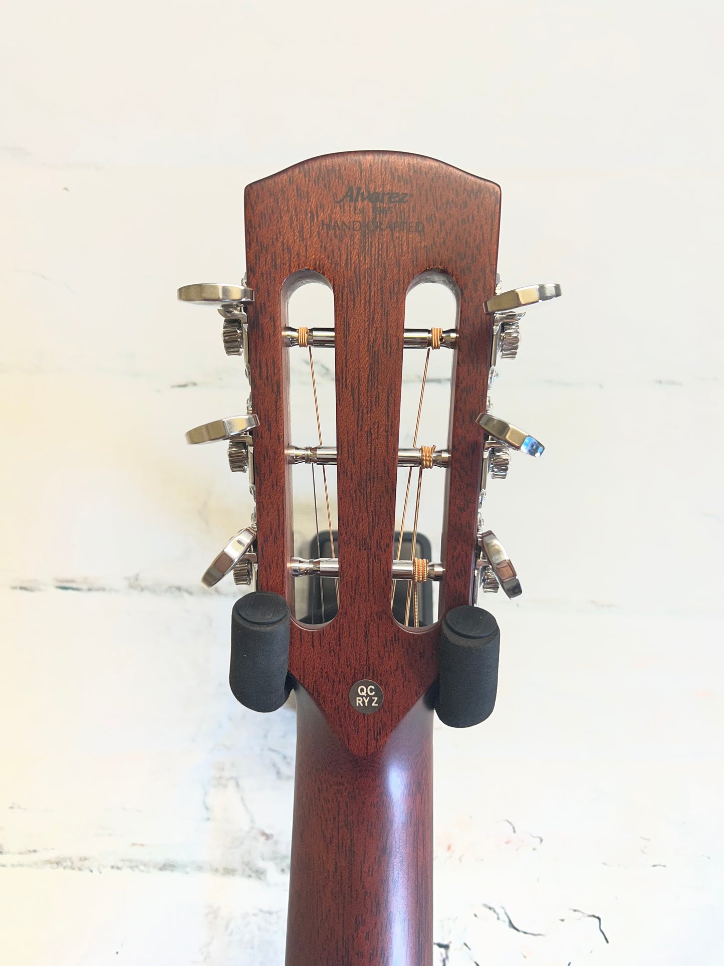 Alvarez Masterworks Parlor Acoustic Electric Guitar-SHADOWBURST with Bag