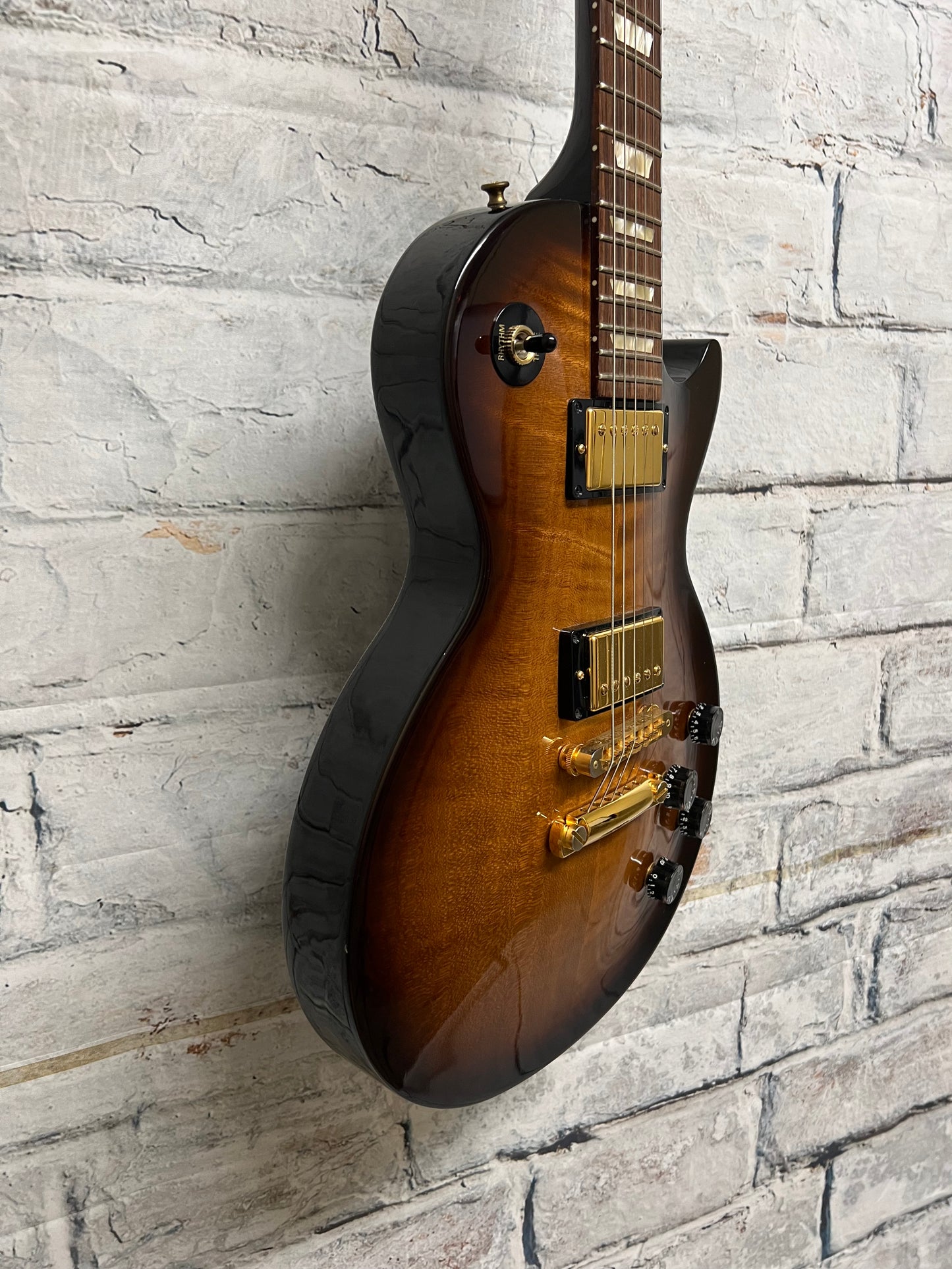 Used Gibson Les Paul Studio Bourbon Burst Flame Maple Top with Hardshell Case
