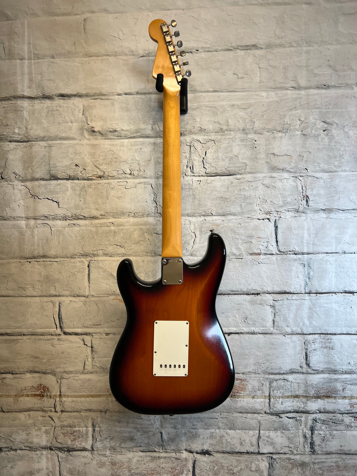 Used Fender AVRI ‘62 Reissue Stratocaster- Sunburst Rose