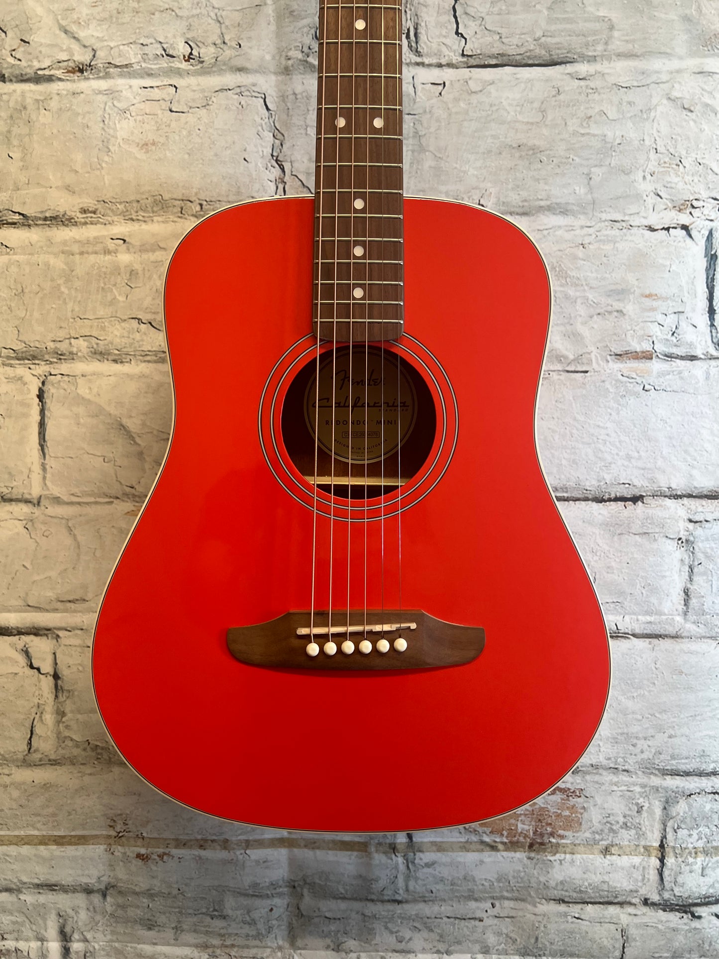 Fender California Standard Redondo Mini with Bag- Fiesta Red