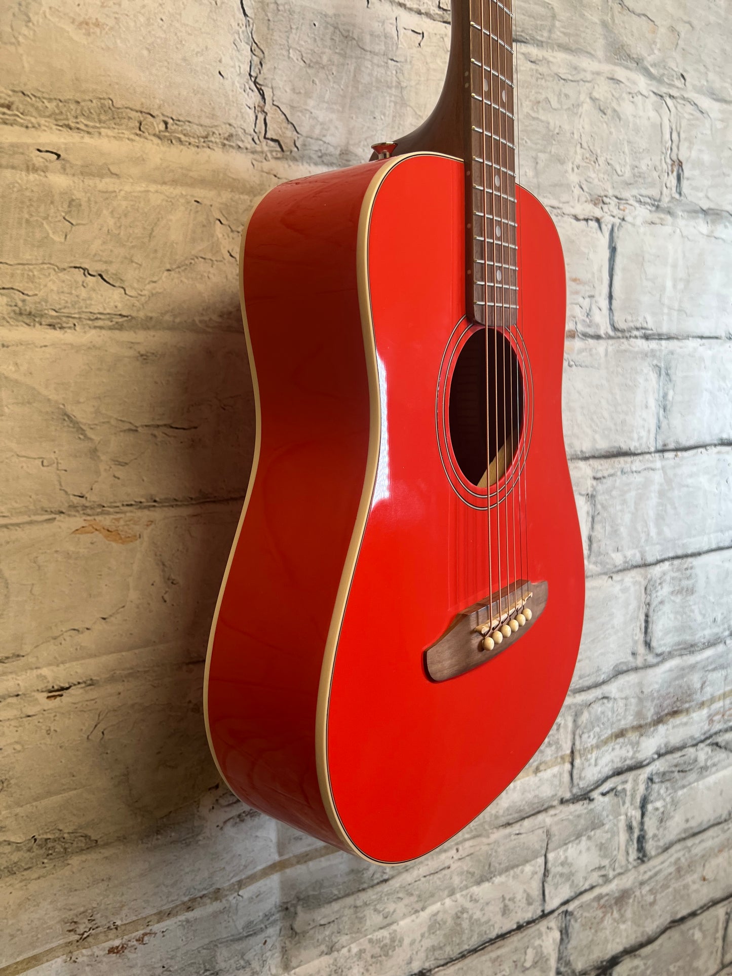 Fender California Standard Redondo Mini with Bag- Fiesta Red