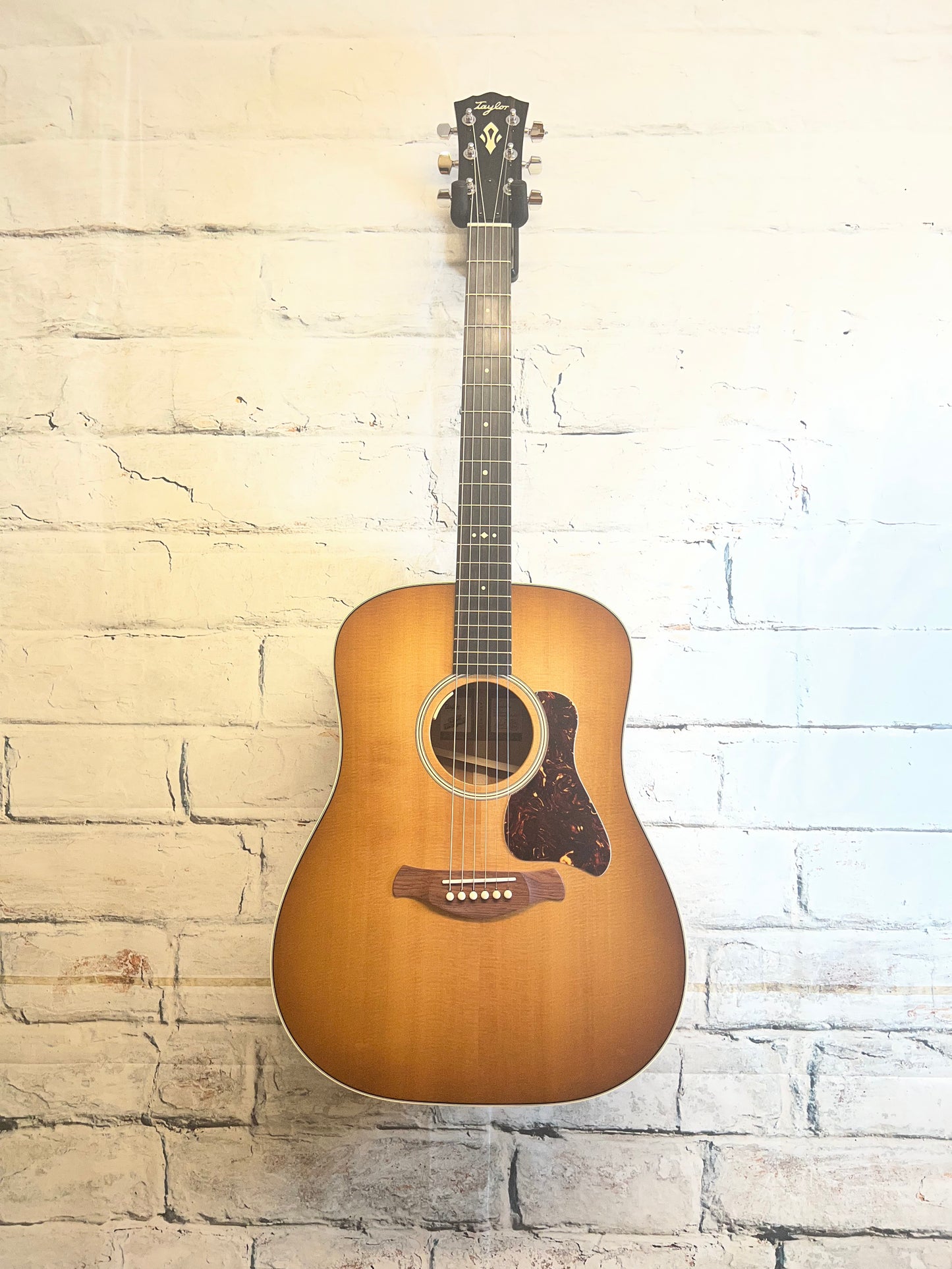 Taylor Trey Hensley Gold Label 510e SE Acoustic Electric with Hardshell Case