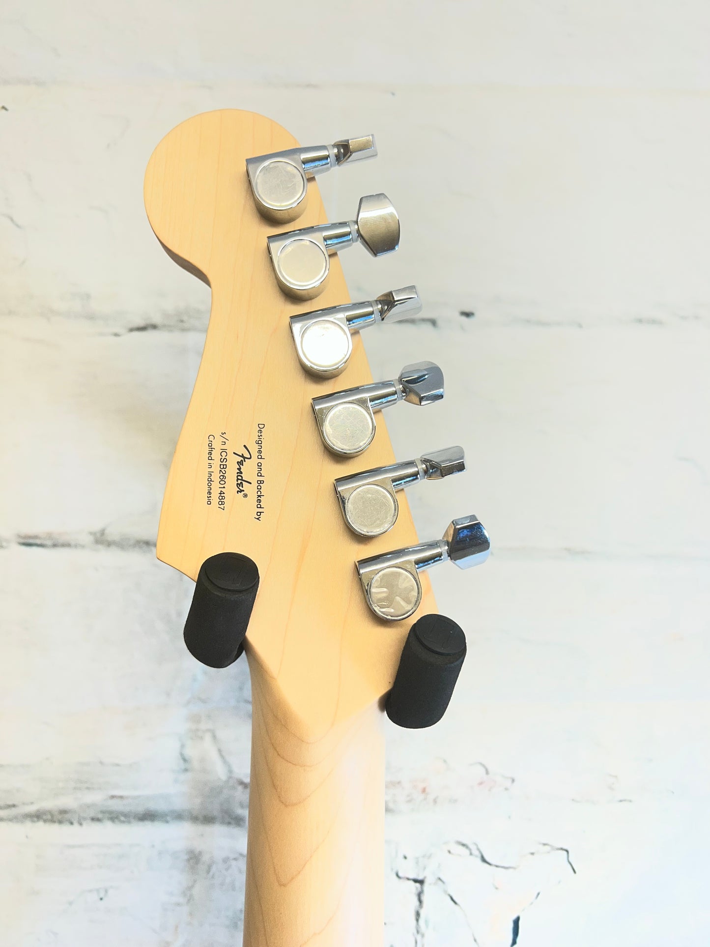 Squier Sonic Stratocaster, Laurel Fingerboard, White Pickguard