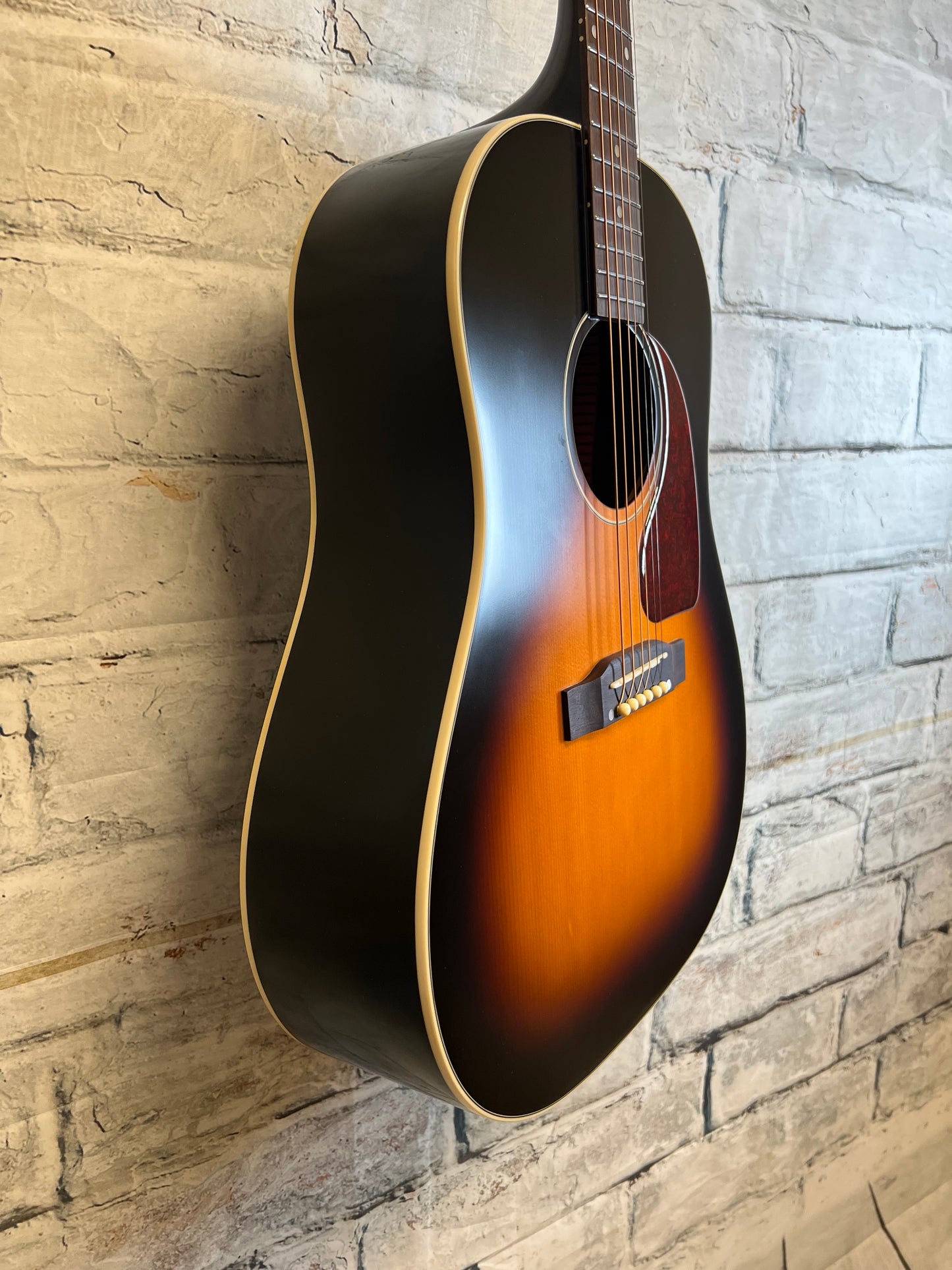 Epiphone J-45 Standard Vintage Sunburst w/bag