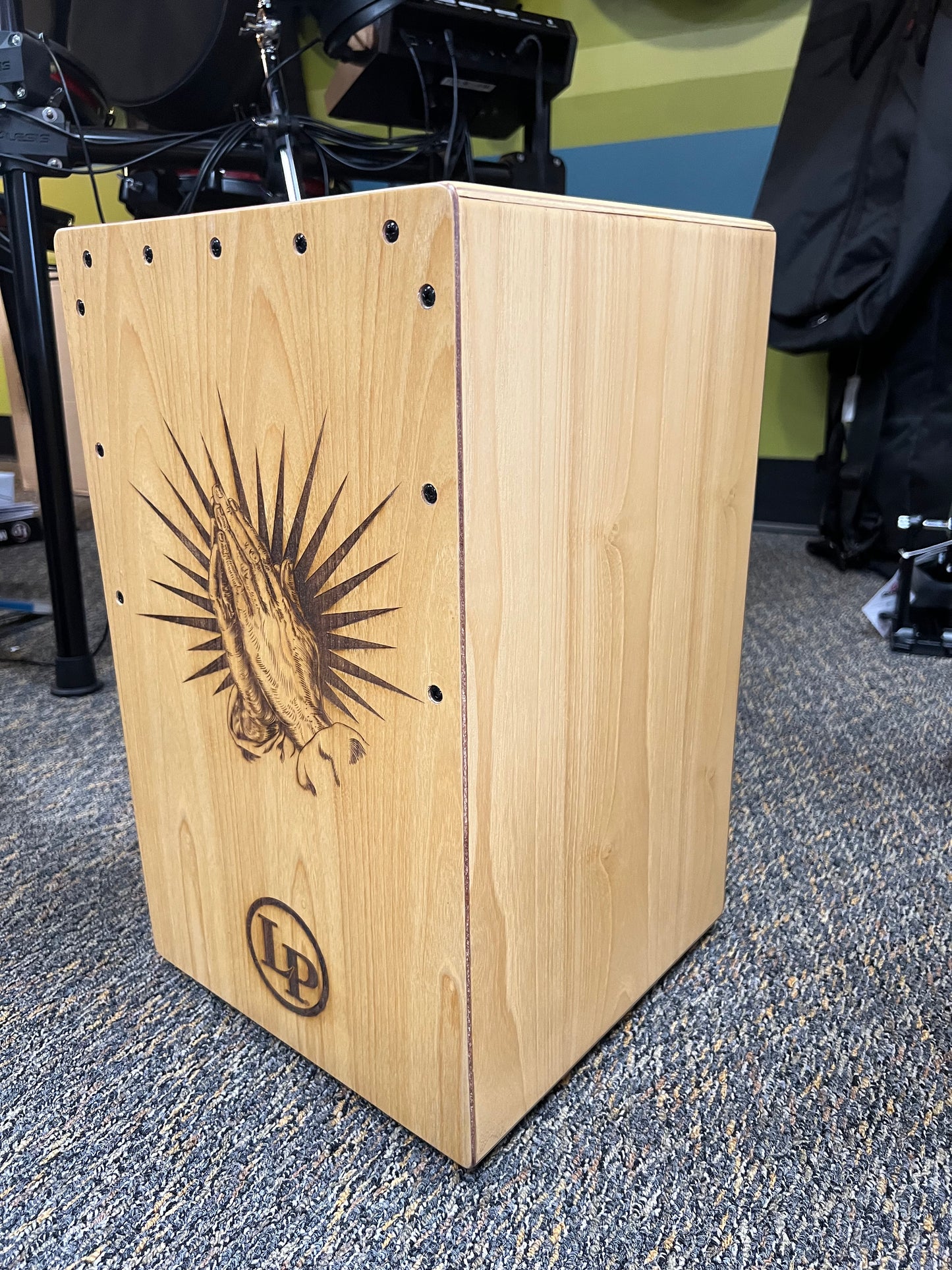 Latin Percussion Prayoing HAnds Cajon-Natural