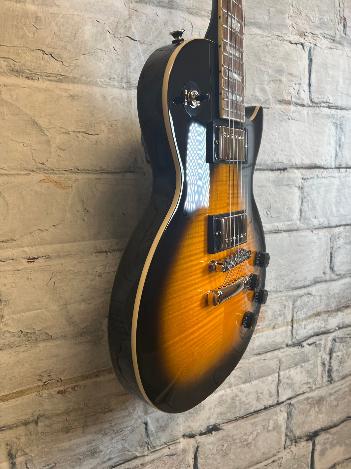 Epiphone Les Paul Tribute Plus Vintage Sunburst