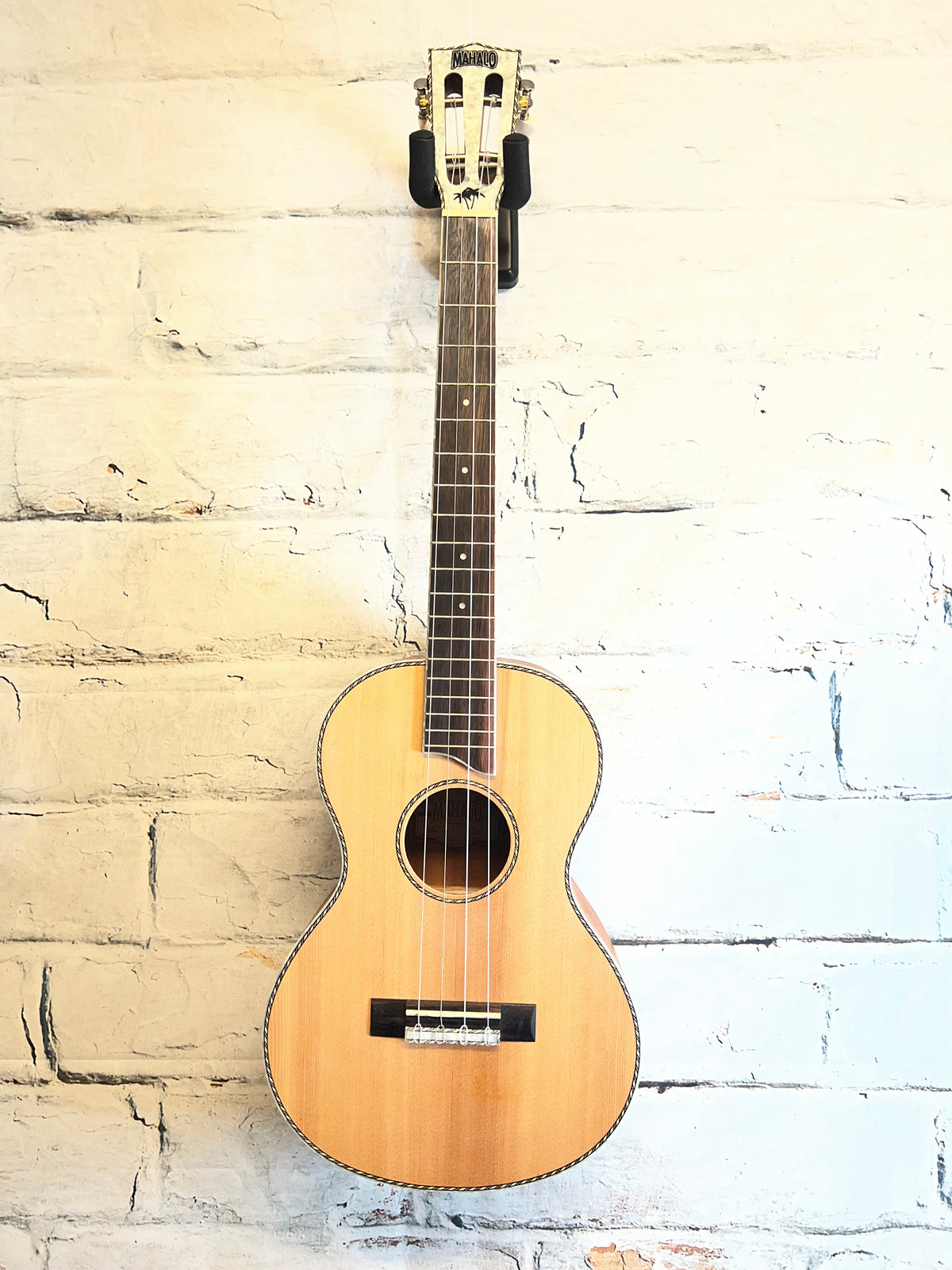 Mahalo MP4 Pearl Series Baritone Ukulele