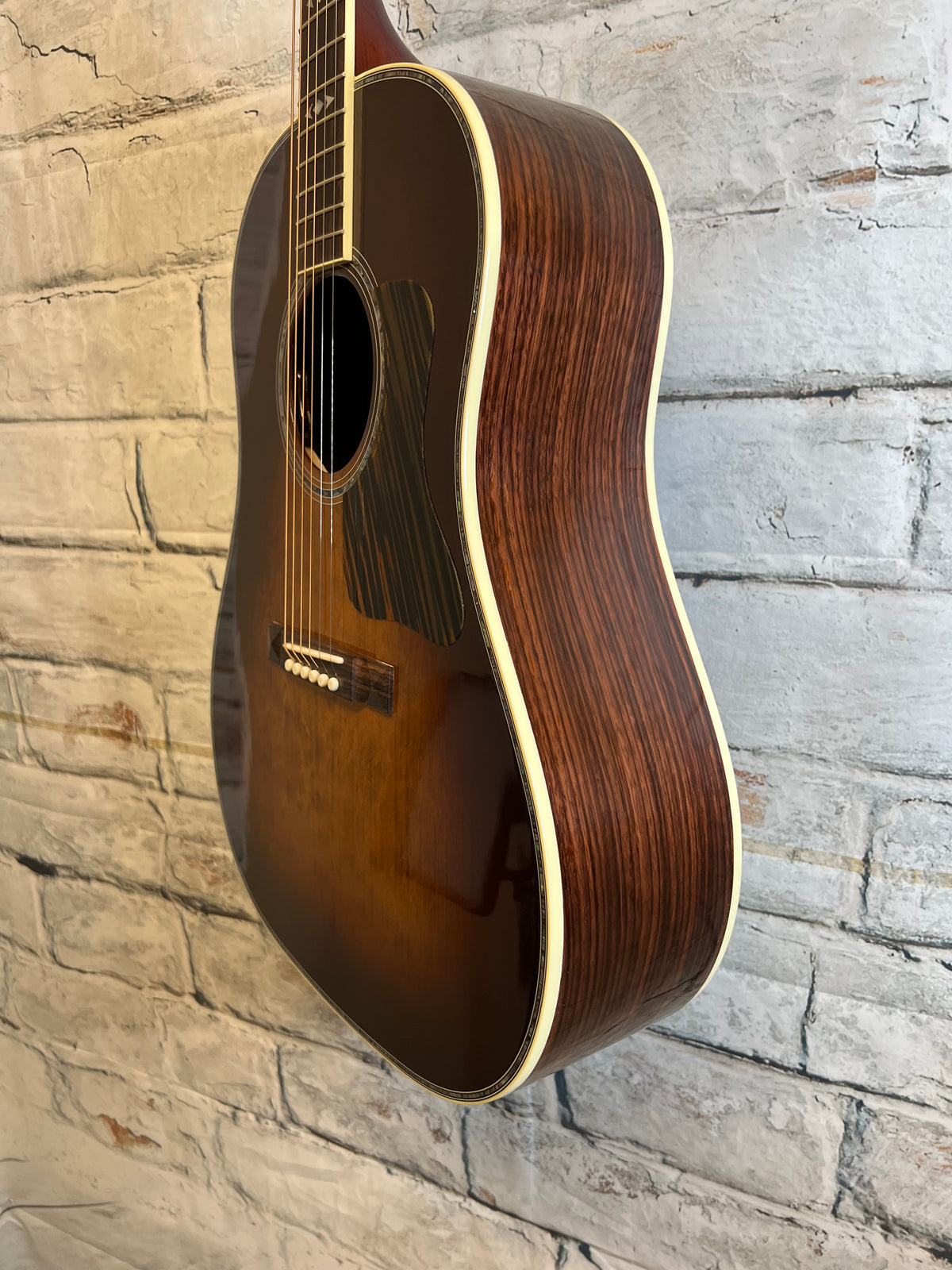 Gibson Advanced Jumbo Anniversary Limited Edition Cremona Burst