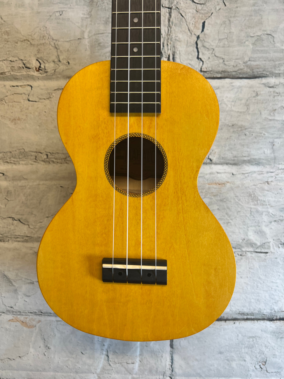 Mahalo ML2SF-U Island Series Concert Ukulele-Sunflower with bag