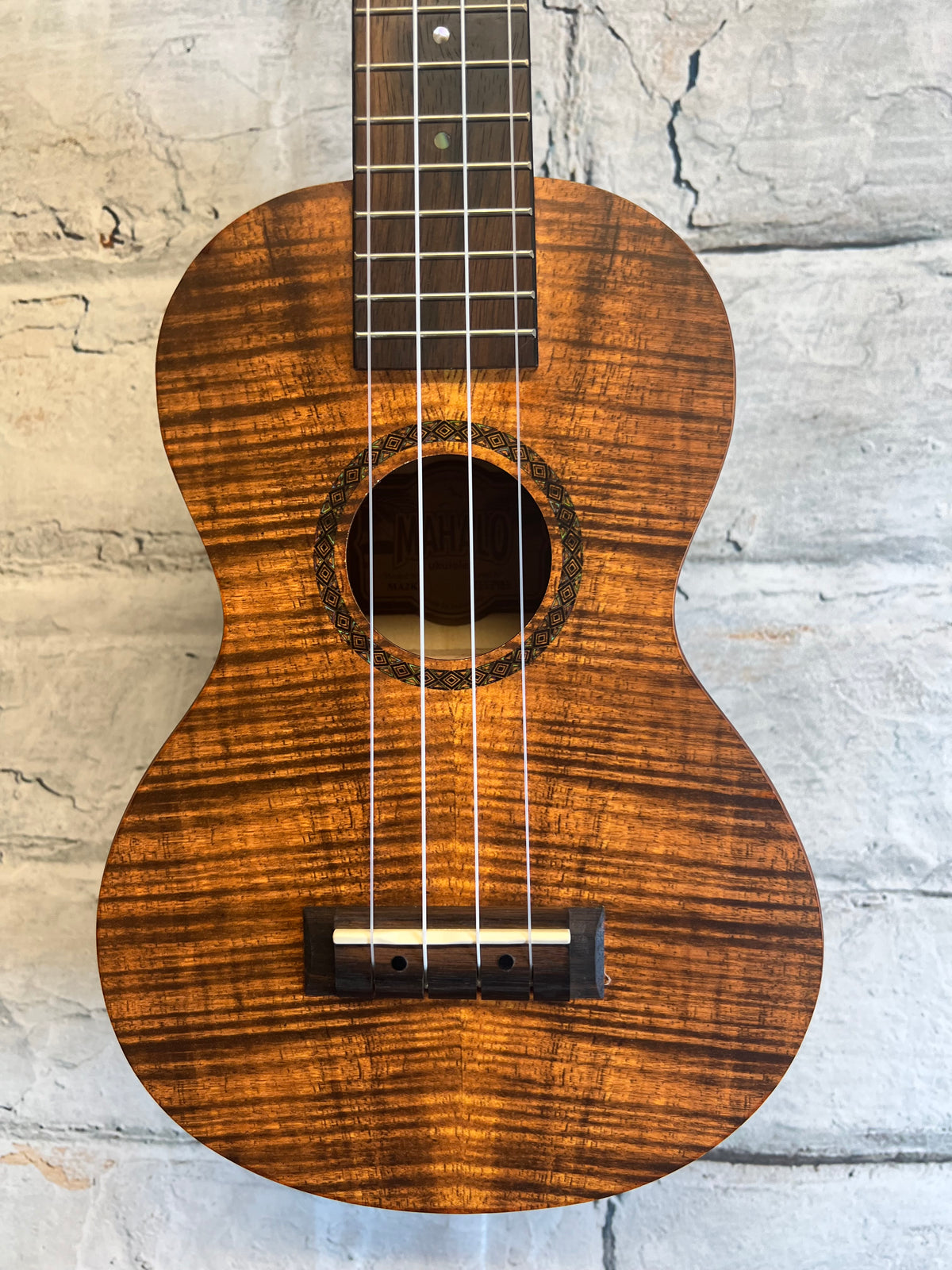 Mahalo MA2KA Artists Elite Series Concert Ukulele-Koa Photo Flame with Bag