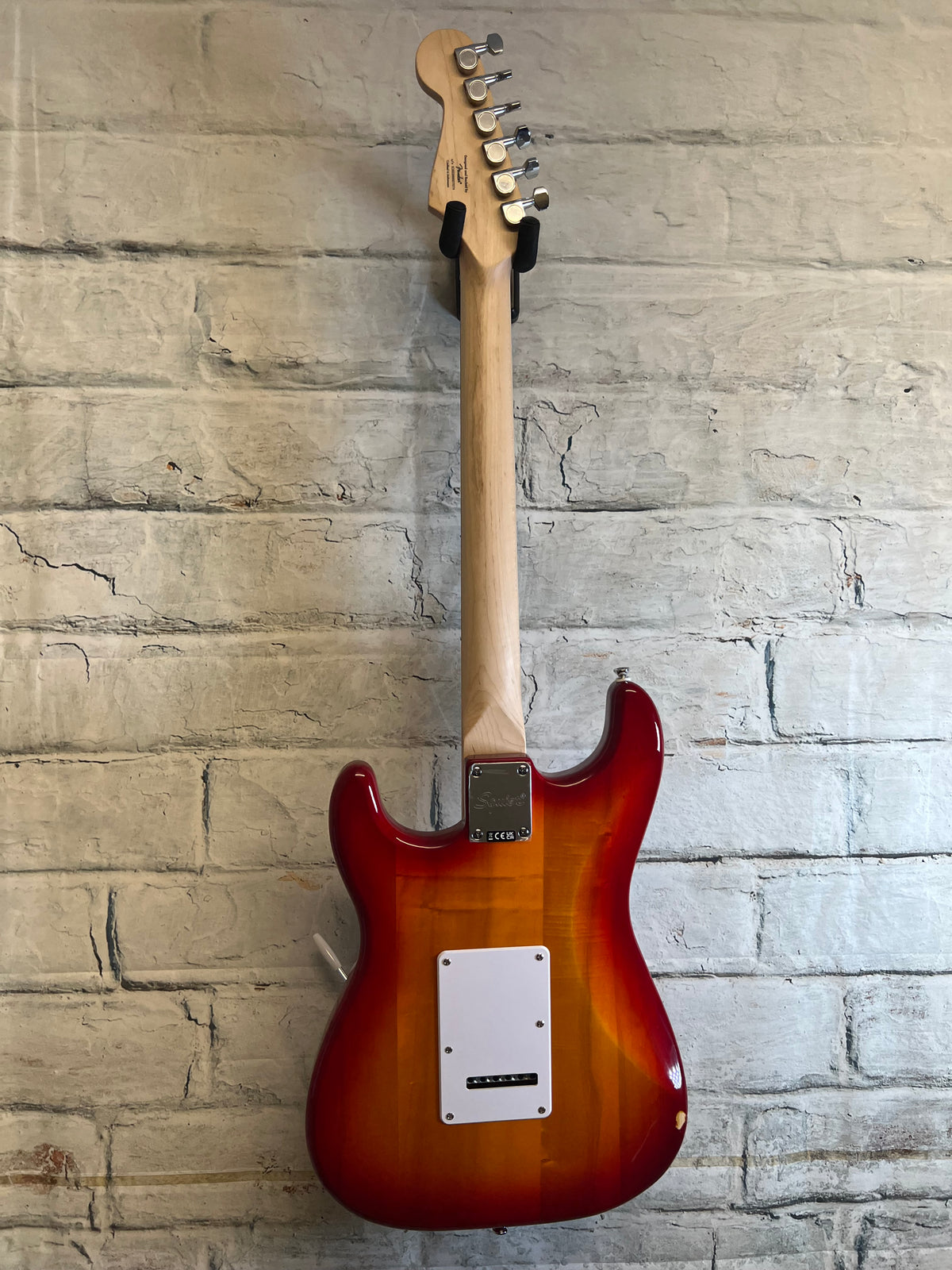Squier Sonic Stratocaster, Laurel Fingerboard, White Pickguard